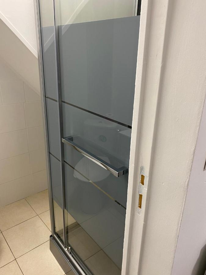 APPARTEMENT RDC AVEC 1 CHAMBRE à 5 METRES A PIED DE LA DIGUE DE LA PANNE Extérieur photo