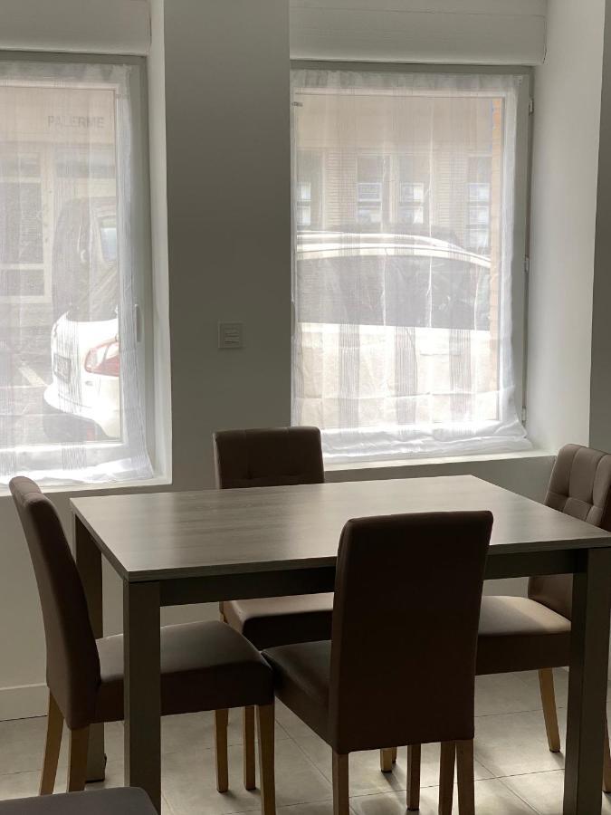 APPARTEMENT RDC AVEC 1 CHAMBRE à 5 METRES A PIED DE LA DIGUE DE LA PANNE Extérieur photo