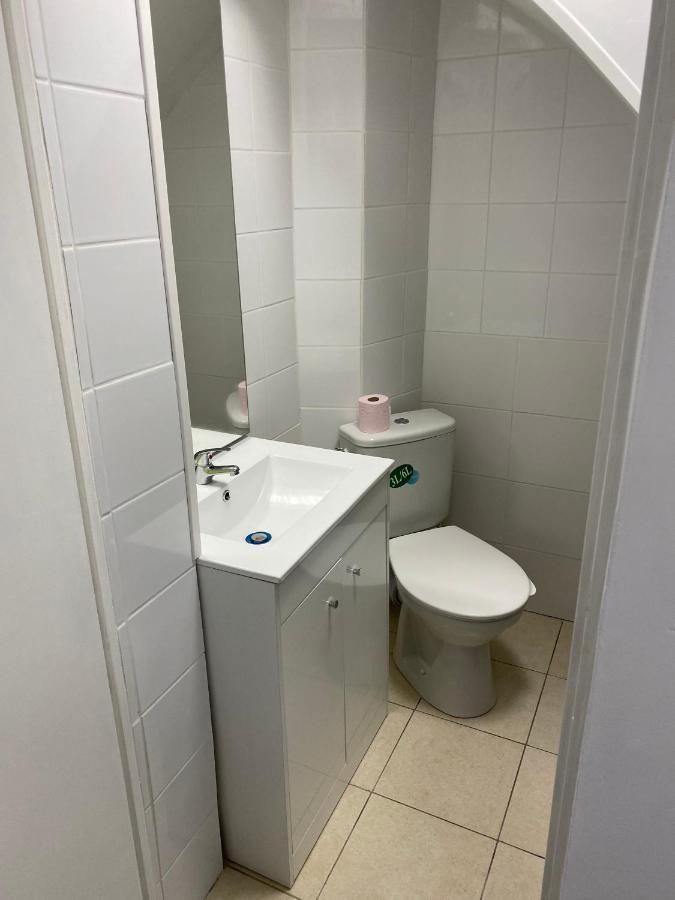 APPARTEMENT RDC AVEC 1 CHAMBRE à 5 METRES A PIED DE LA DIGUE DE LA PANNE Extérieur photo